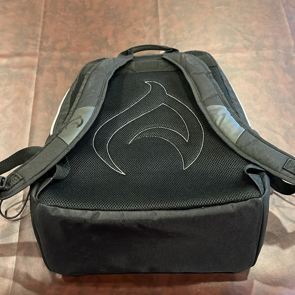 Axeus Backpack - Picture 2 of 6